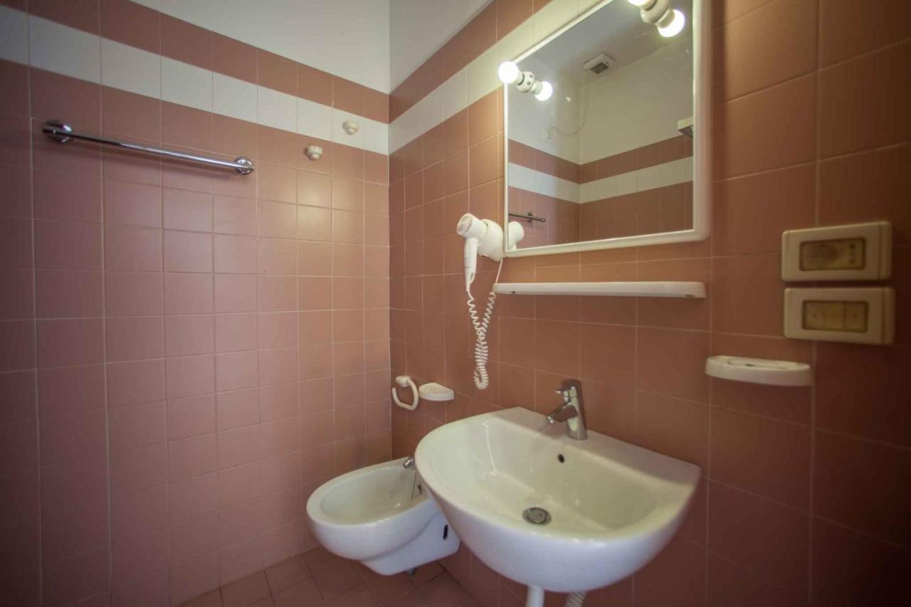 Holiday Homes In Sirmione/Gardasee 22174 Экстерьер фото