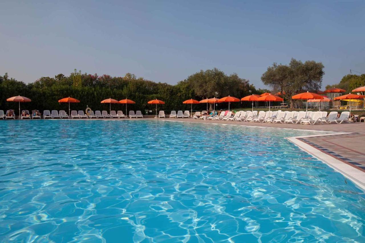 Holiday Homes In Sirmione/Gardasee 22174 Экстерьер фото